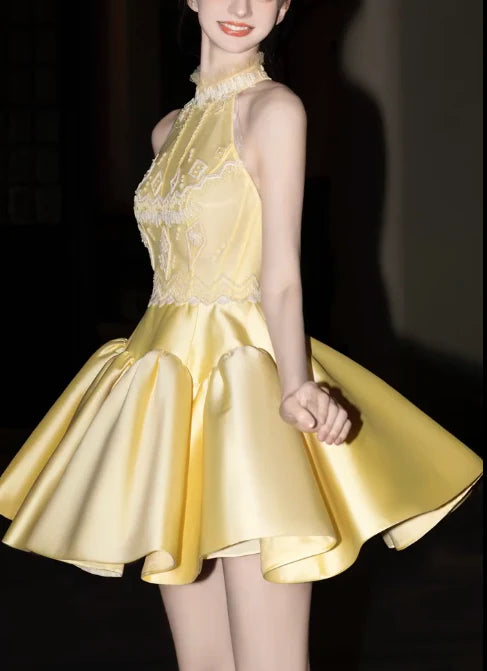 Yellow Turtleneck A-Line Satin Short Prom Dresses Gorgeous Butter Homecoming Dress
