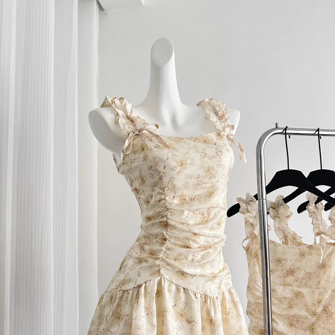 Romantic Floral Retract Your Waist Short Homecoming Dress Yellow Birthday Outfits