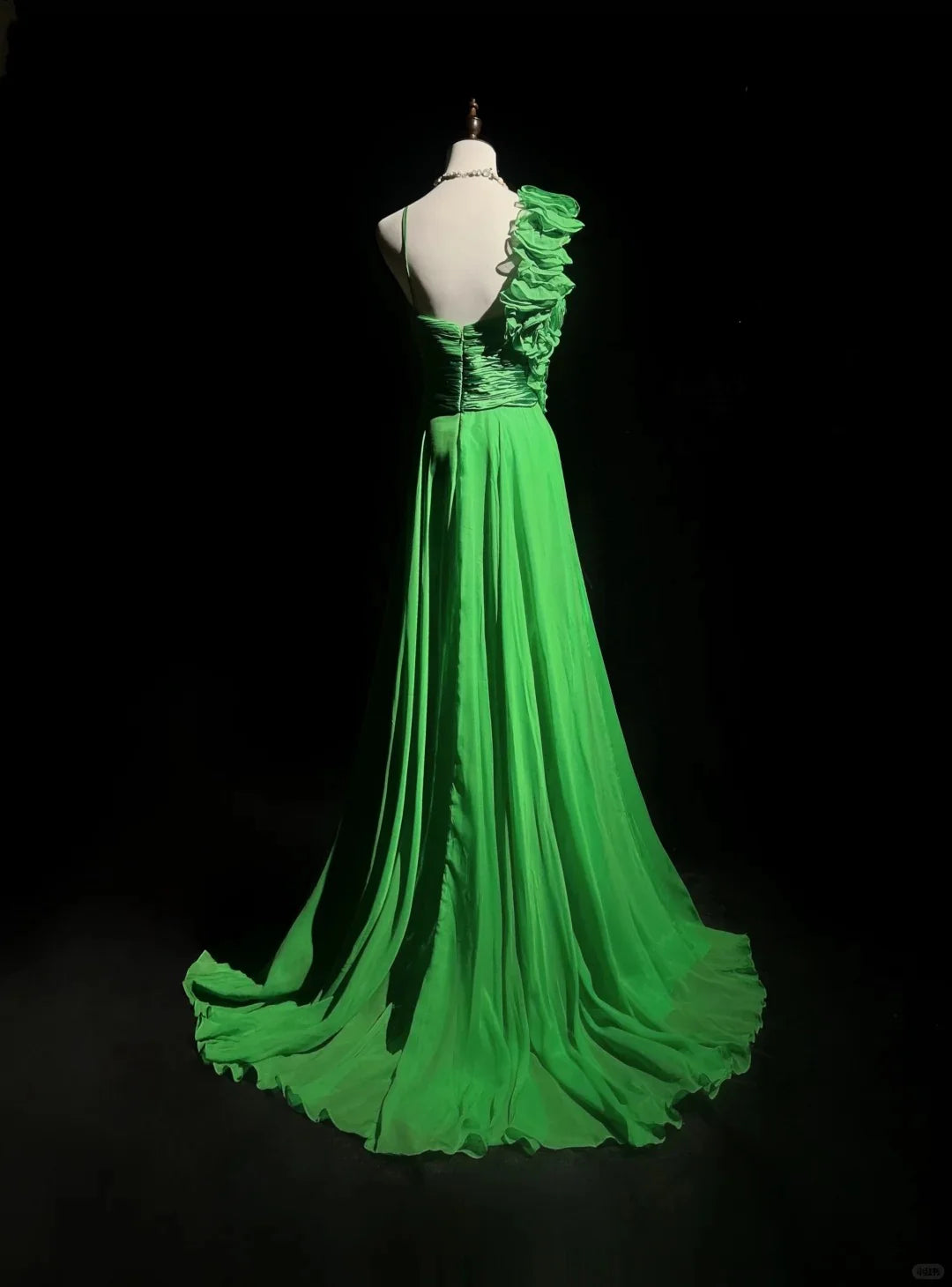 Green A-Line Chiffon Long Prom Dresses Vintage Gorgeous Bud Formal Evening Gowns