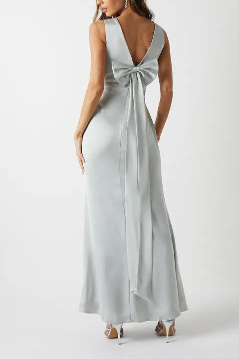 Full of charm Bow Back V Neck Satin Retract Your Waist Bridesmaid Dress