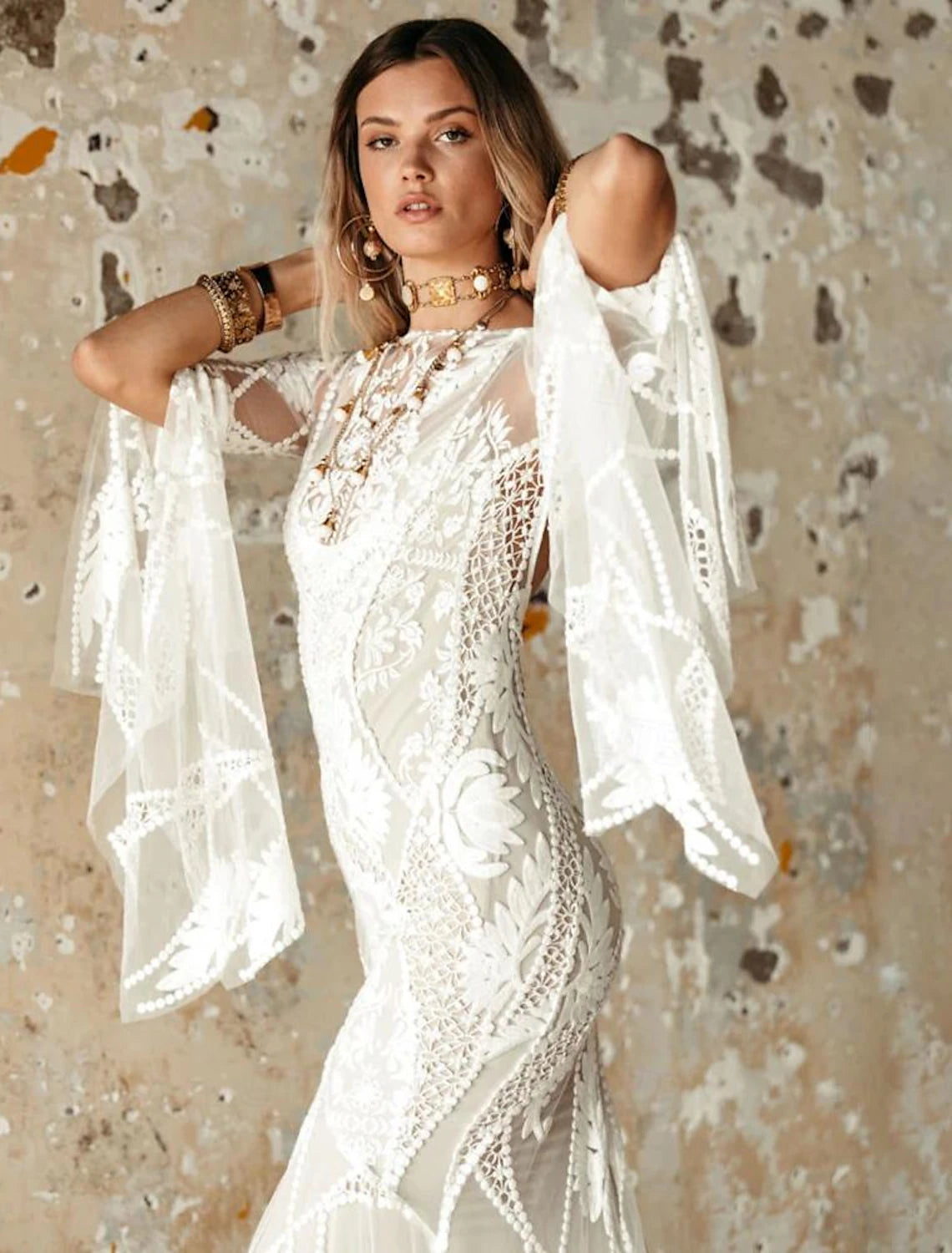 Beach Open Back Boho Simple Lace Wedding Dress Mermaid V Neck Long Sleeve Brush Train Bridal Gowns With Pattern