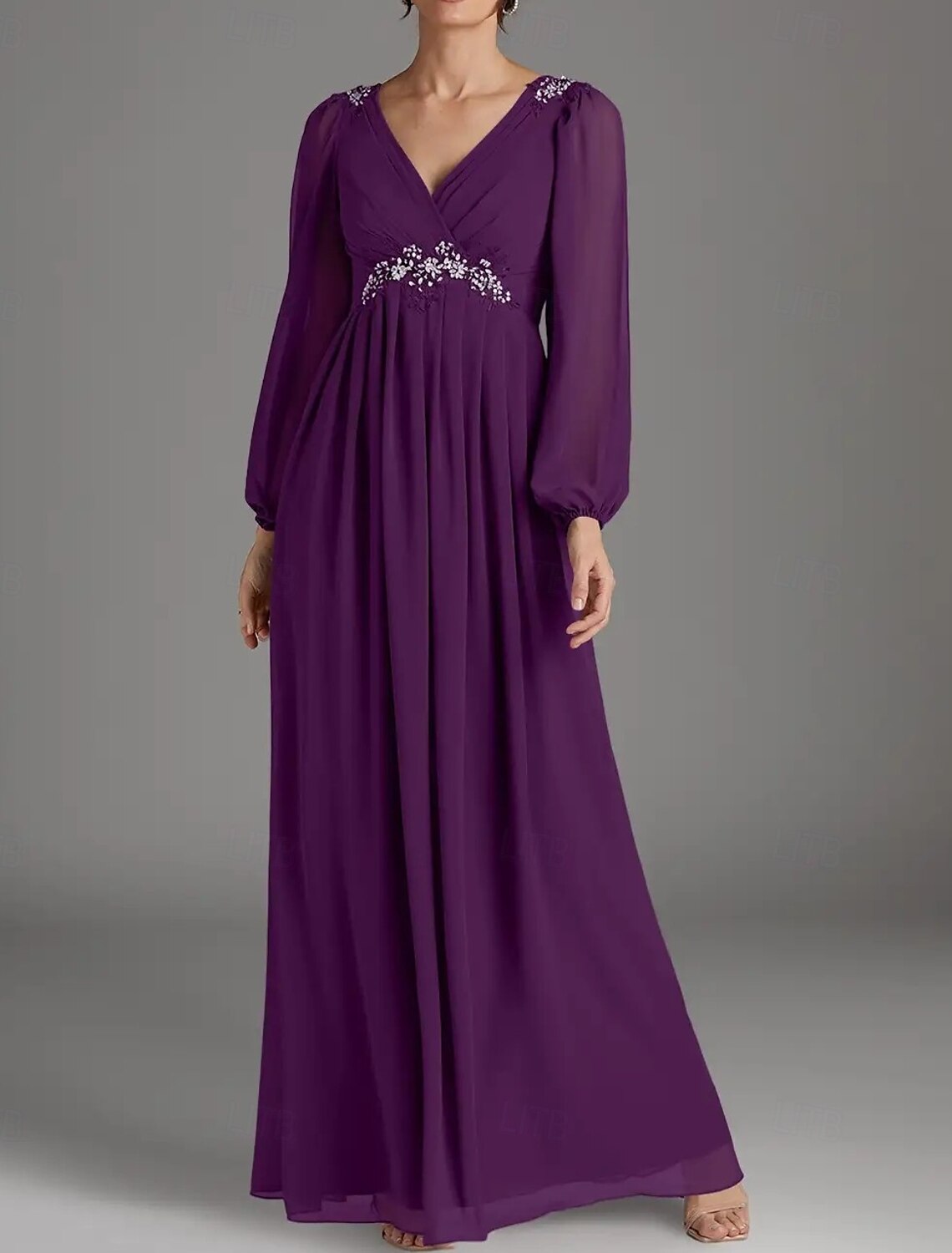 A-Line Mother of the Bride Dress Wedding Guest Elegant V Neck Floor Length Chiffon Long Sleeve with Beading Appliques Ruching