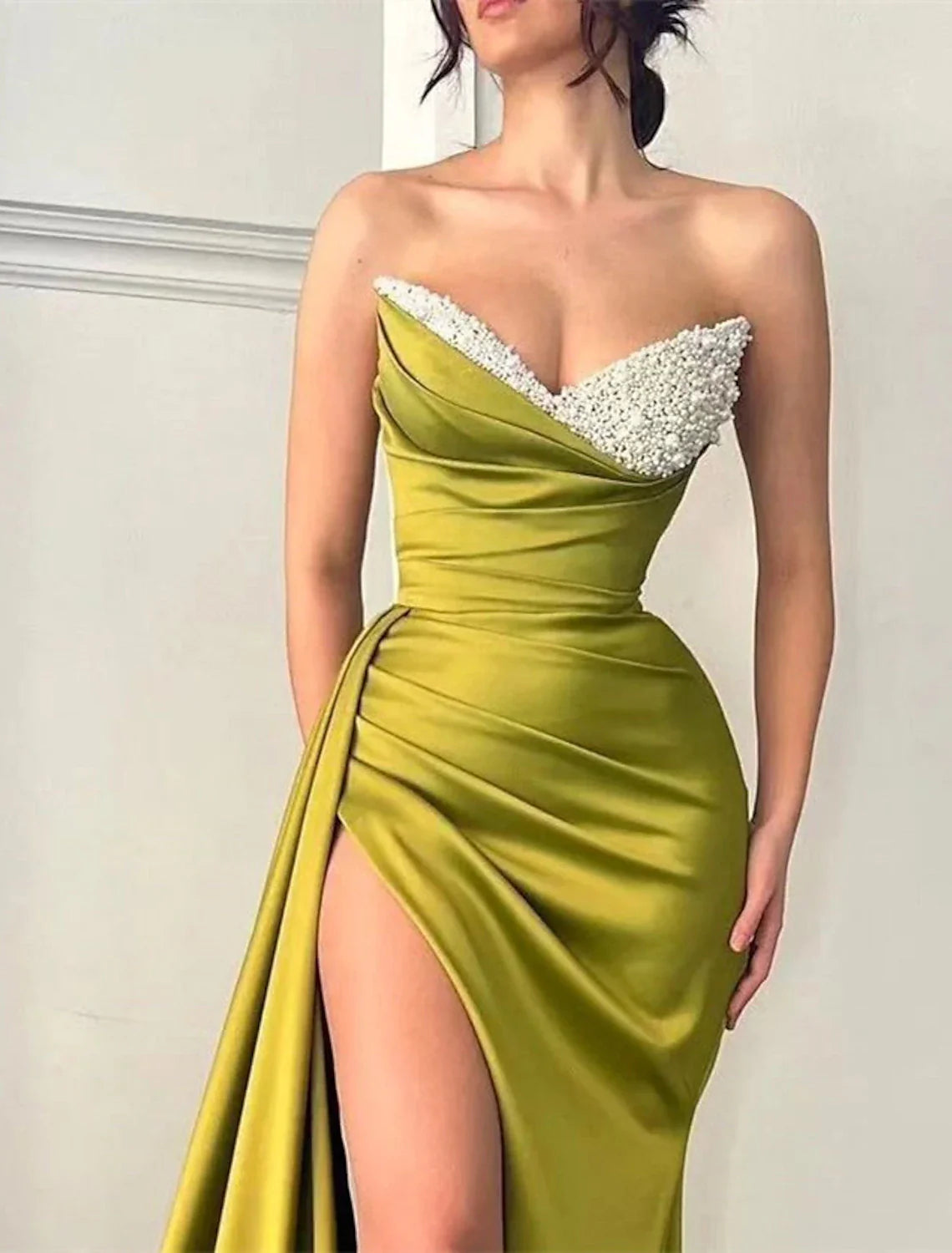 Mermaid / Trumpet Evening Gown Elegant Dress Formal Wedding Court Train Sleeveless Strapless Satin with Ruched Sequin