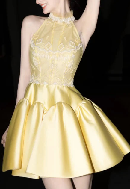 Yellow Turtleneck A-Line Satin Short Prom Dresses Gorgeous Butter Homecoming Dress