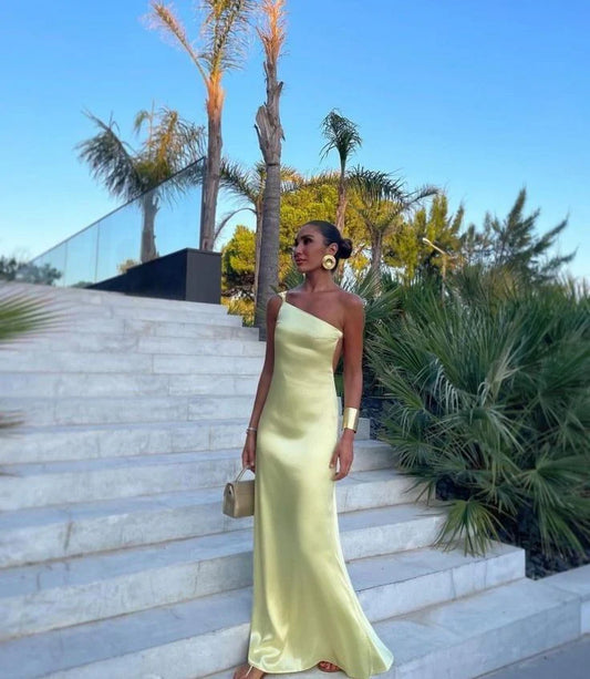 Yellow One ShoulderFloor Length Party Gowns