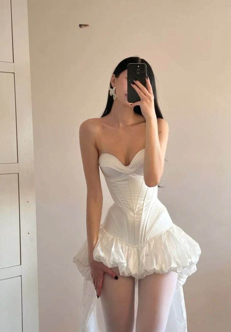 Sweetheart A-Line Satin Hi-Lo Prom Dresses Elegant White Homecoming Dresses