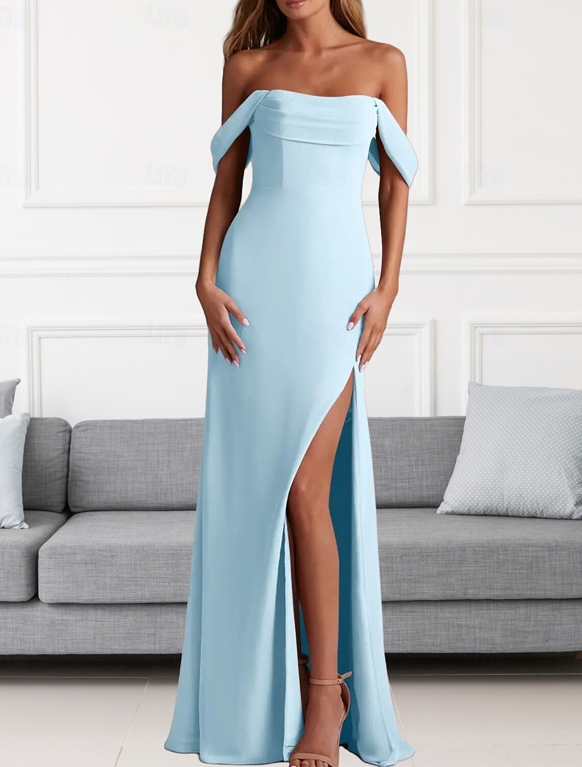 A-Line Bridesmaid Dress V Neck Long Sleeve Elegant Sweep / Brush Train Chiffon with Pleats / Ruffles