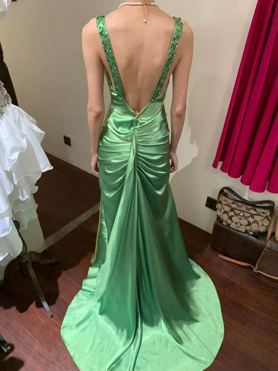 Vintage Mermaid V Neck Beaded Green Satin Long Party Dress