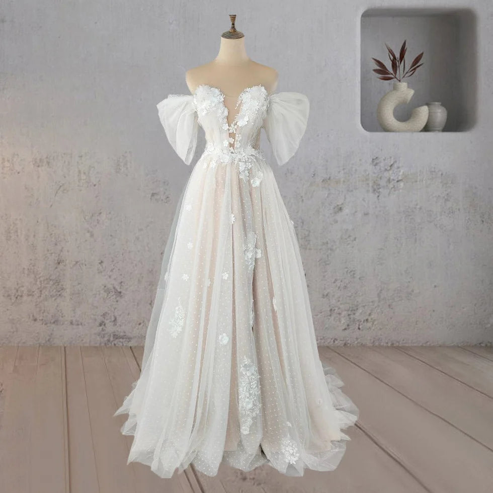 A-Line Floral Tulle Appliques Polka Dots Strapless V Neck Sweep Train Wedding Dress With Slit