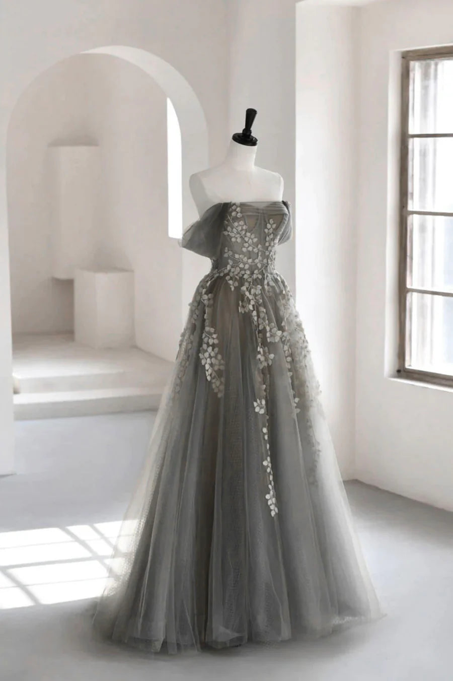A-Line Off the Shoulder Beaded Applique Bodycon Tulle Lace Gray Long Prom Dress