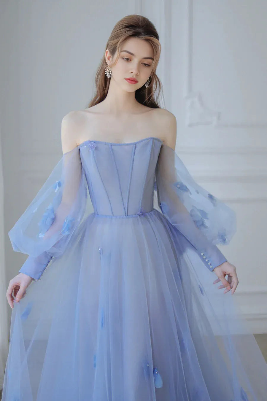 A-Line Off the Shoulder Long Sleeve Bodycon Applique Tulle Blue Prom Dress With Train