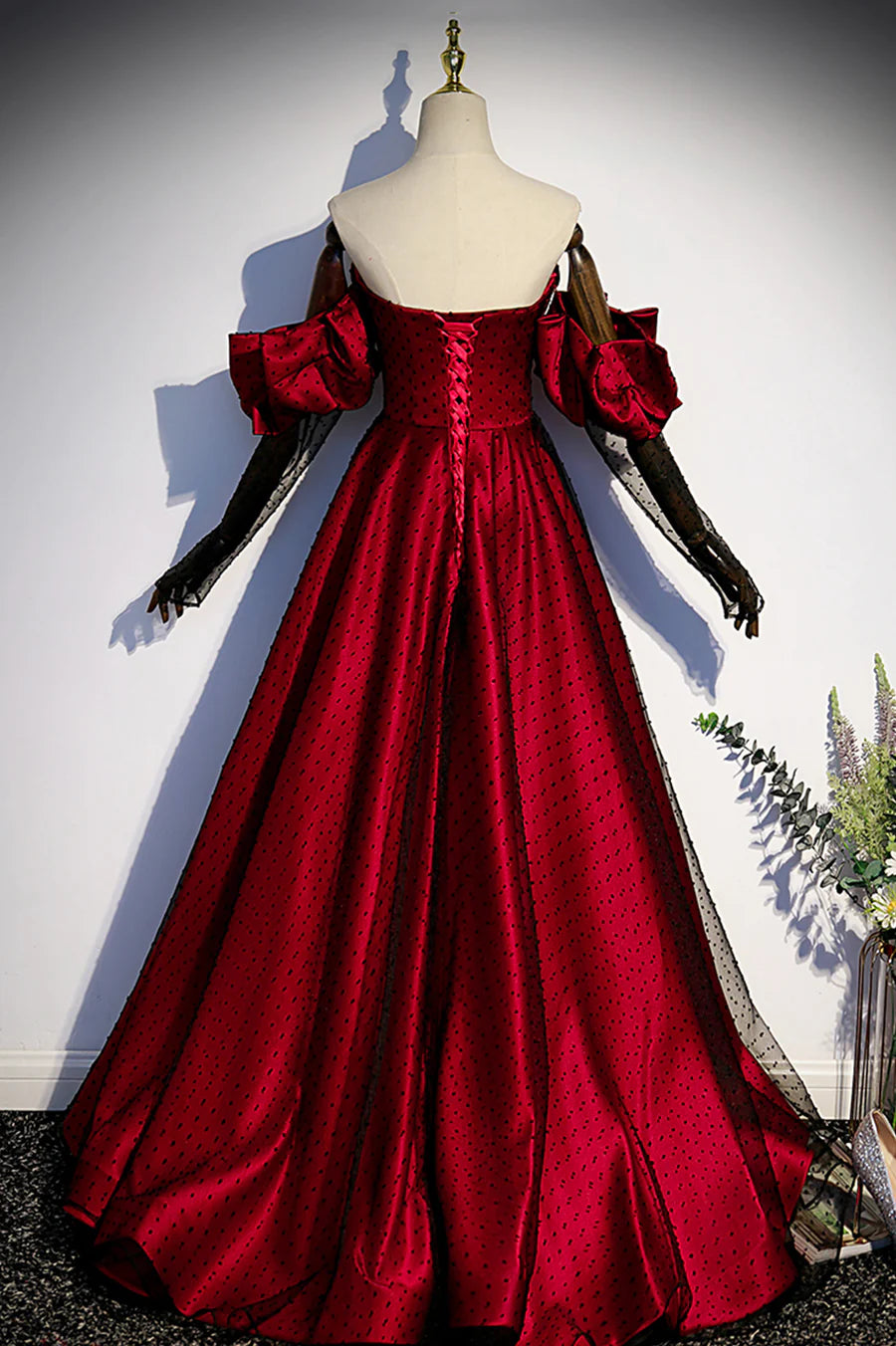 A-Line Sweetheart Neck Tulle Black And Satin Burgundy Long Prom Dress