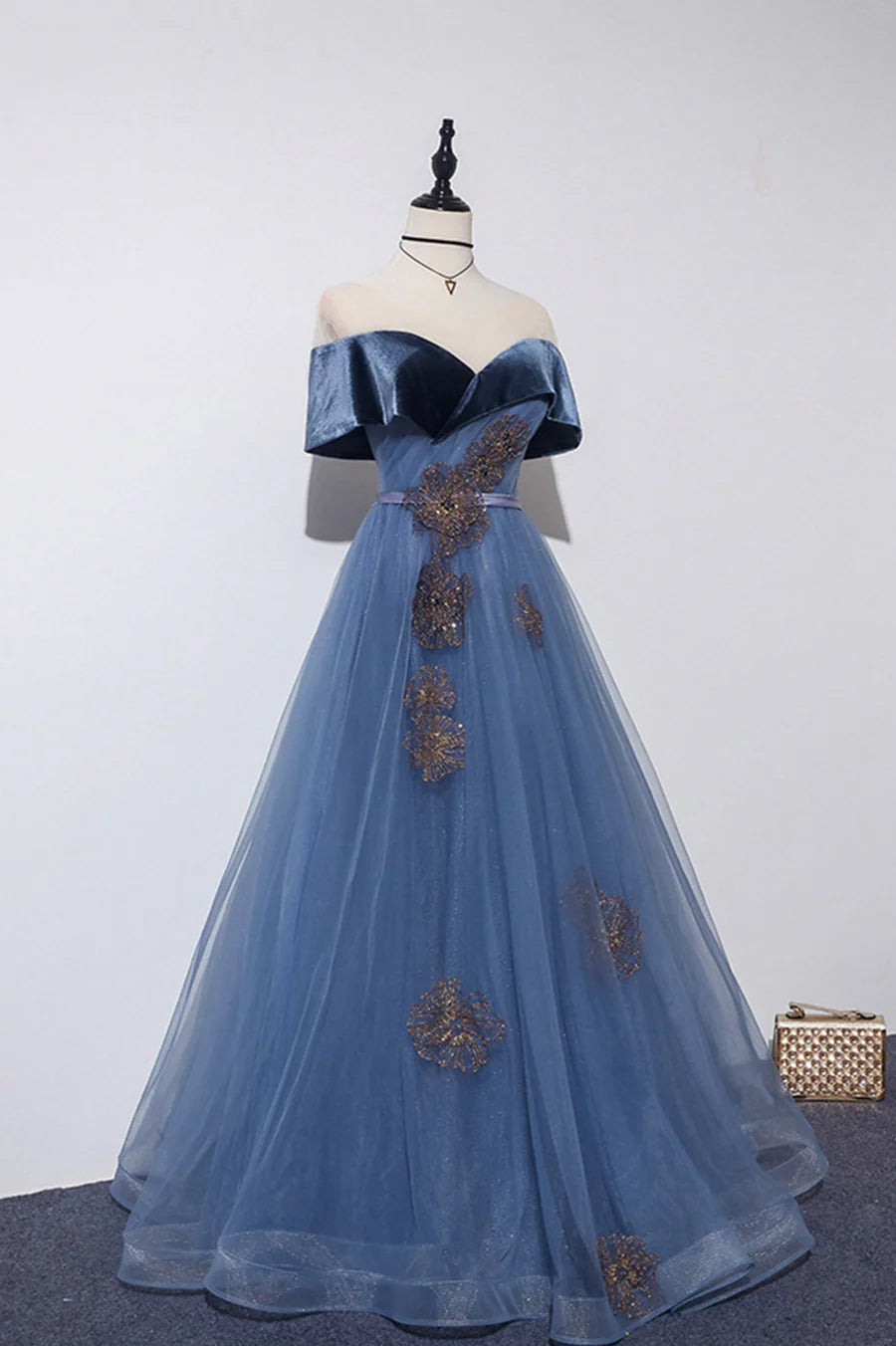 A-Line Sweetheart Off the Shoulder Velvet Tulle Blue Long Prom Dresses With Applique