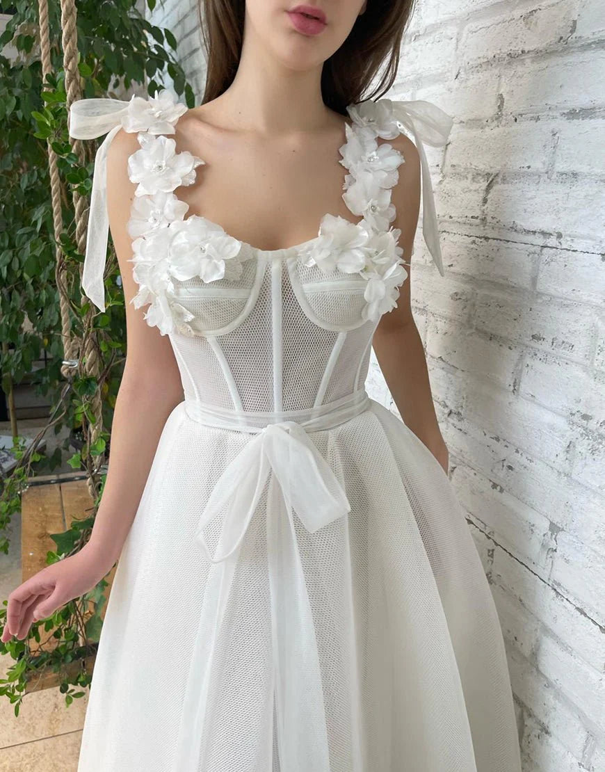 A-Line Flowers Tulle White Homecoming Dress Sweetheart Tea-Length Prom Dress