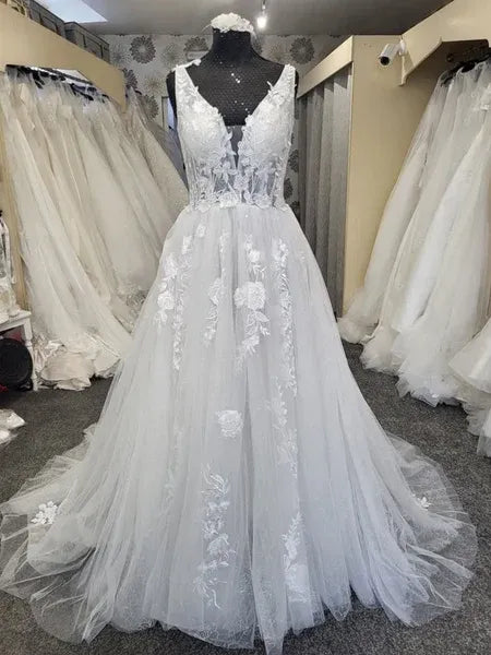 A-Line V-Neck Lace Applique Prom Dress Tulle White Long Wedding Dress
