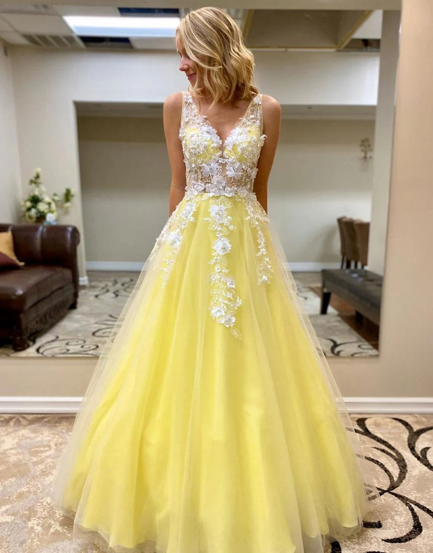 A-Line V Neck Sleeveless Appliques Tulle Lilac Floor Length Prom Dress
