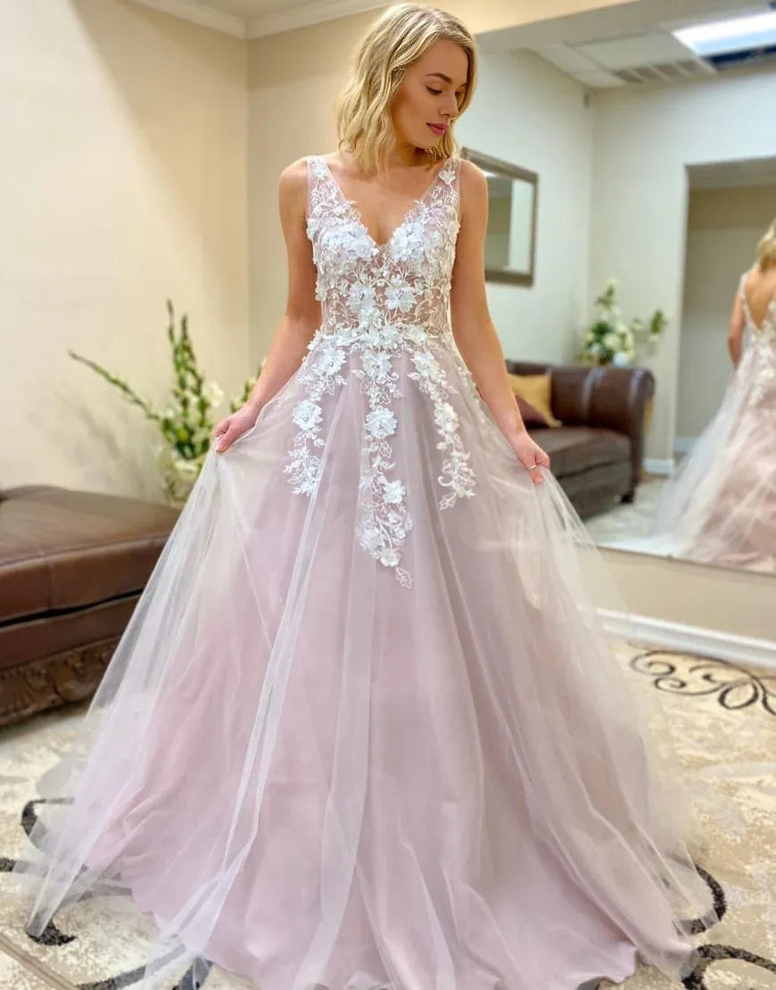 A-Line V Neck Sleeveless Appliques Tulle Lilac Floor Length Prom Dress