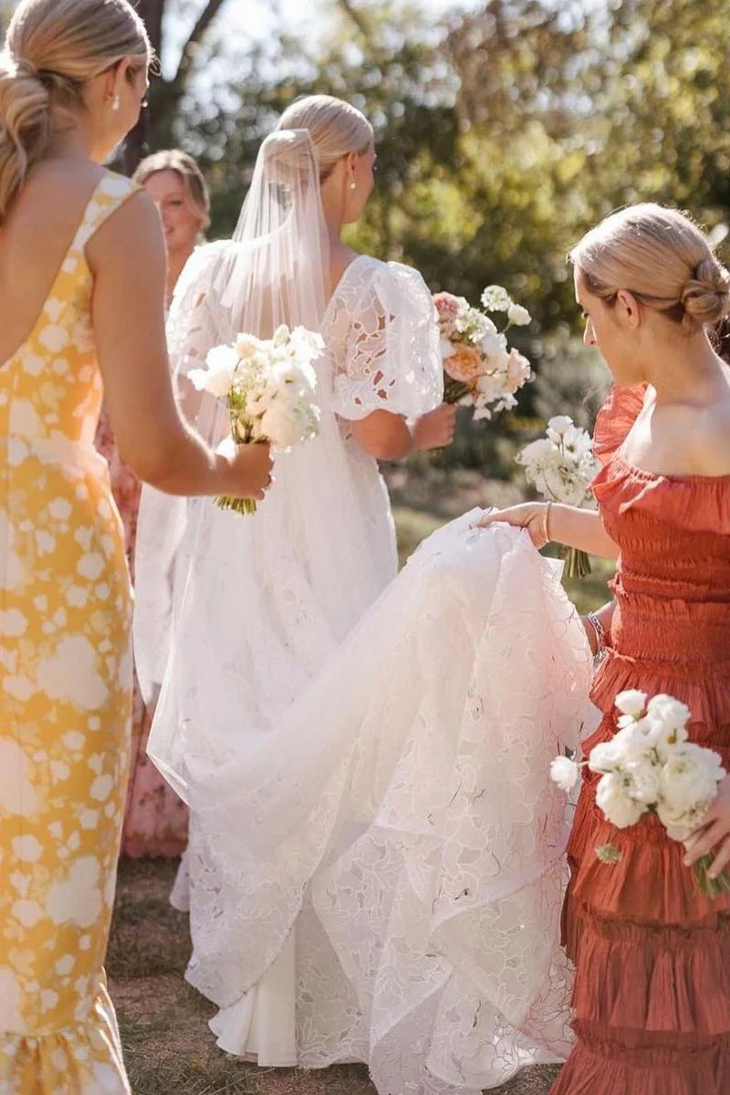 A-Line Vintage White Lace Square Neck Short Sleeves Wedding Dresses With Sweep Train