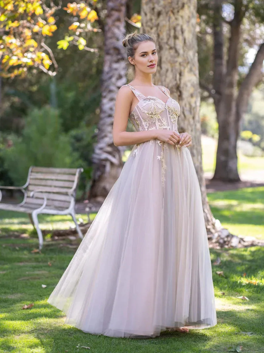 A-line Sweetheart Corset Sequins Applique Tulle Floor-Length Prom Dress