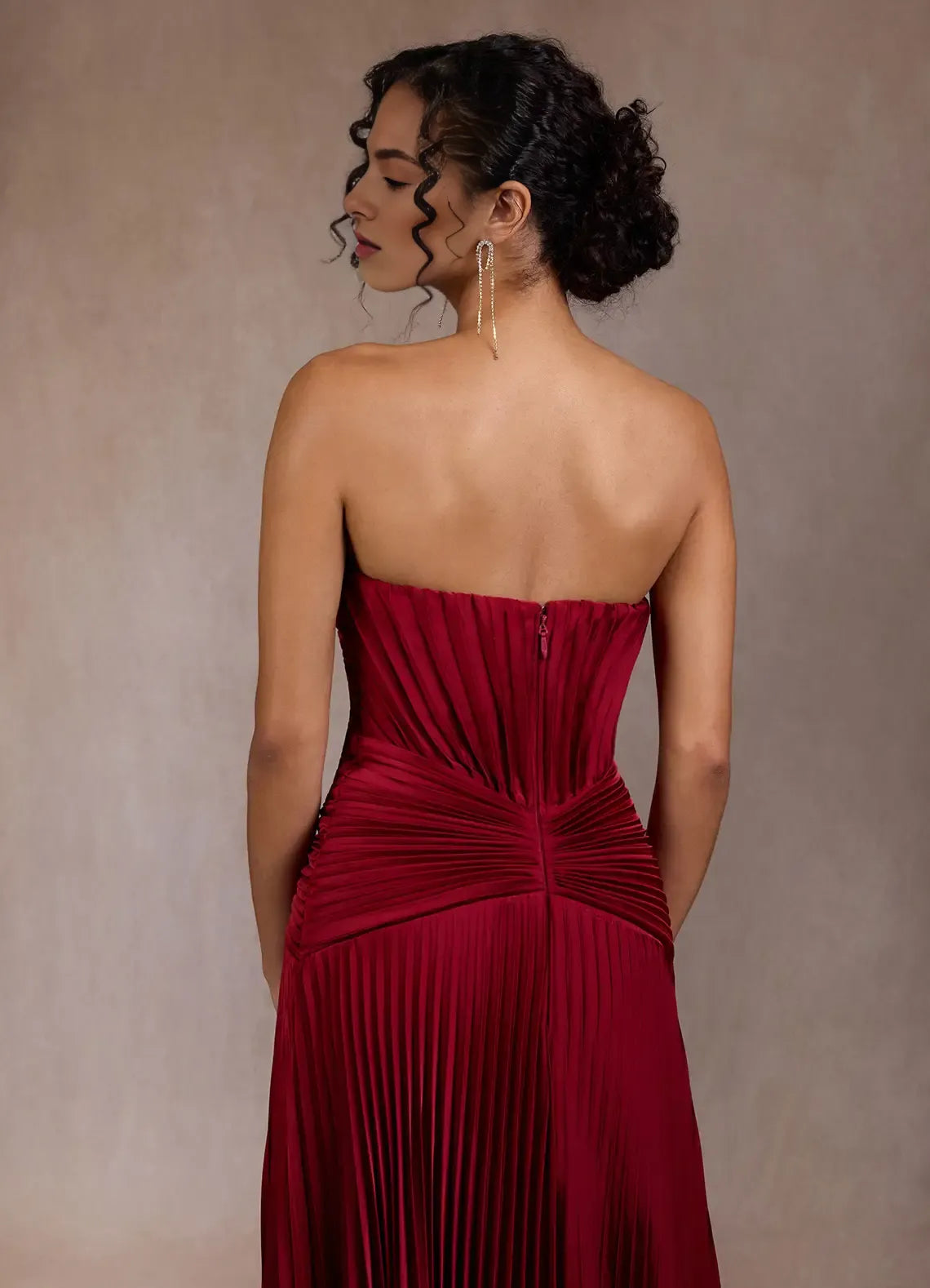 A-line Sweetheart Pleated Twisted Satin Ruby Red Maxi Evening Dress