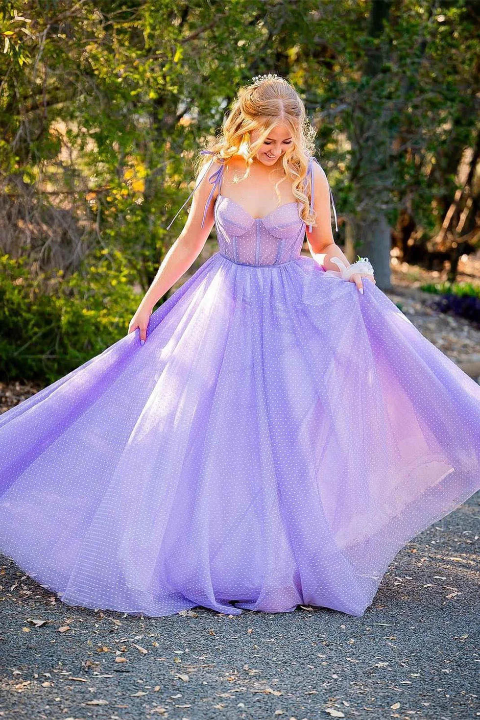 A-line Sweetheart Spaghetti-Strap Corset Dot Tulle Floor-length Prom Dress