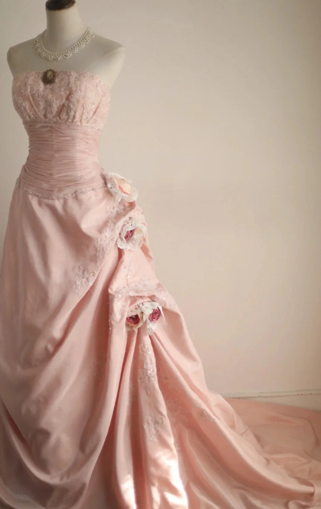 A Line Pink Strapless Pleated Princess Dress Wedding Dress Sleeveless Long Evening Dress With Train