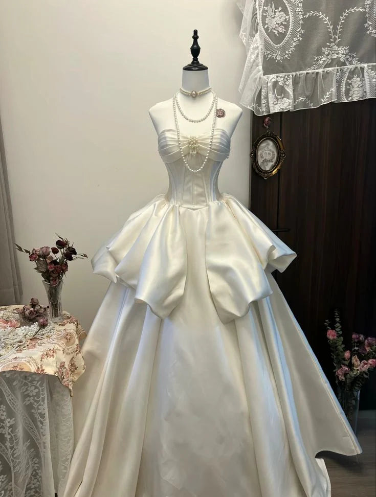 A Line Satin With Beaded Strapless Pleated Long Wedding Dresses Sleeveless Evening Party Gowns