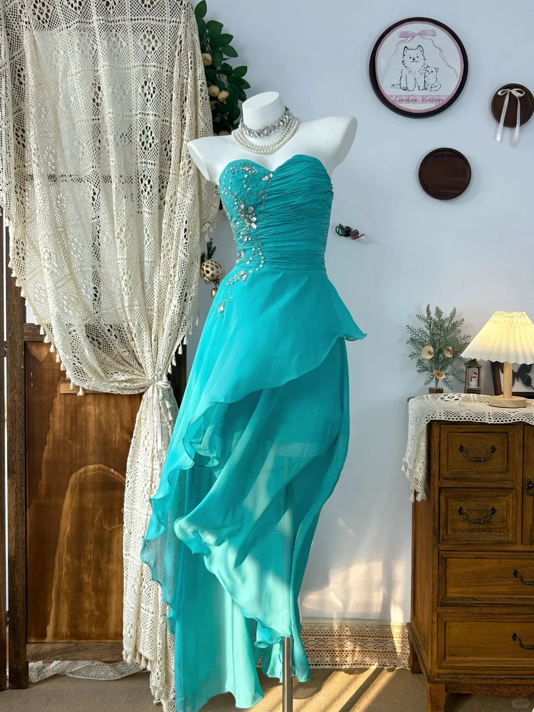 As Pic Vintage Chiffon Strapless Evening Dress Elegant Sleeveless Prom Party Dress With Rhinestones