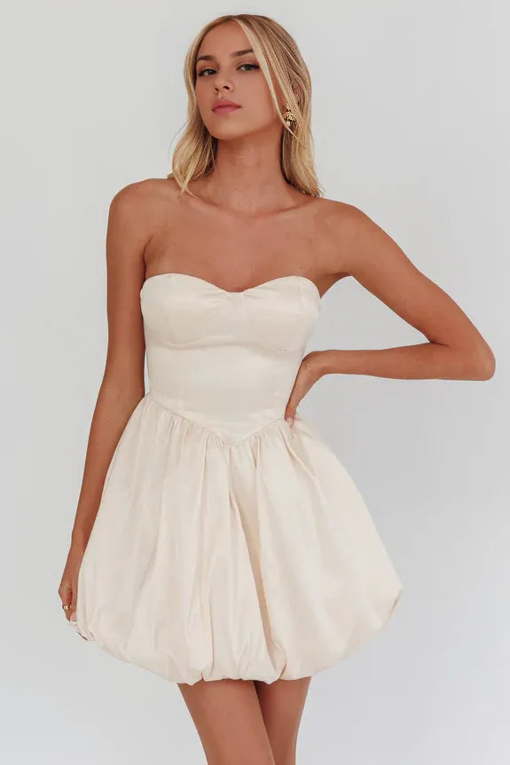 Balloon Skirt Sweetheart Strapless Lace-Up Panna Cotta Mini Homecoming Dress