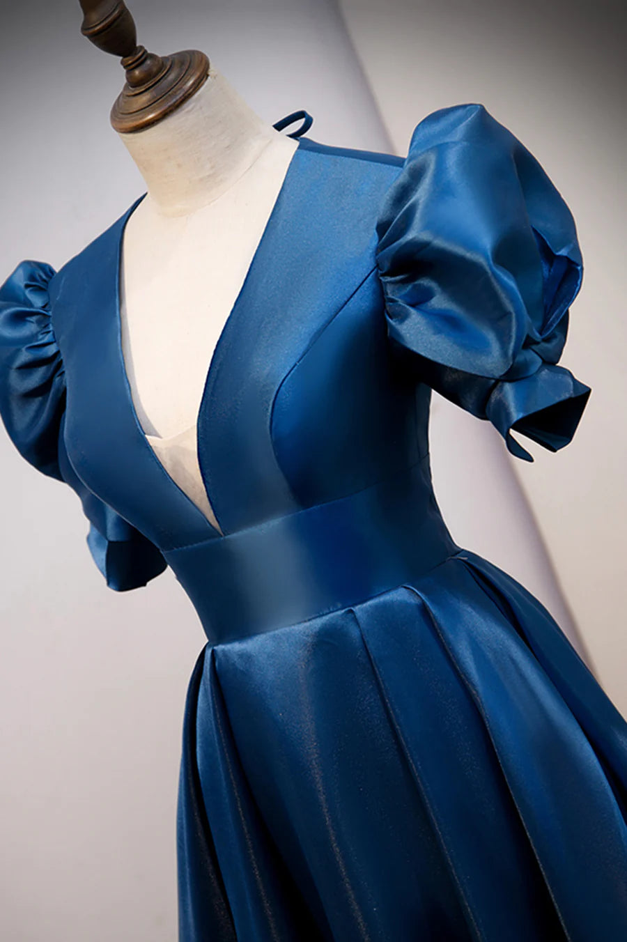 Bargain A-Line V-Neck Puff Sleeves Open Back Satin Blue Long Prom Dresses