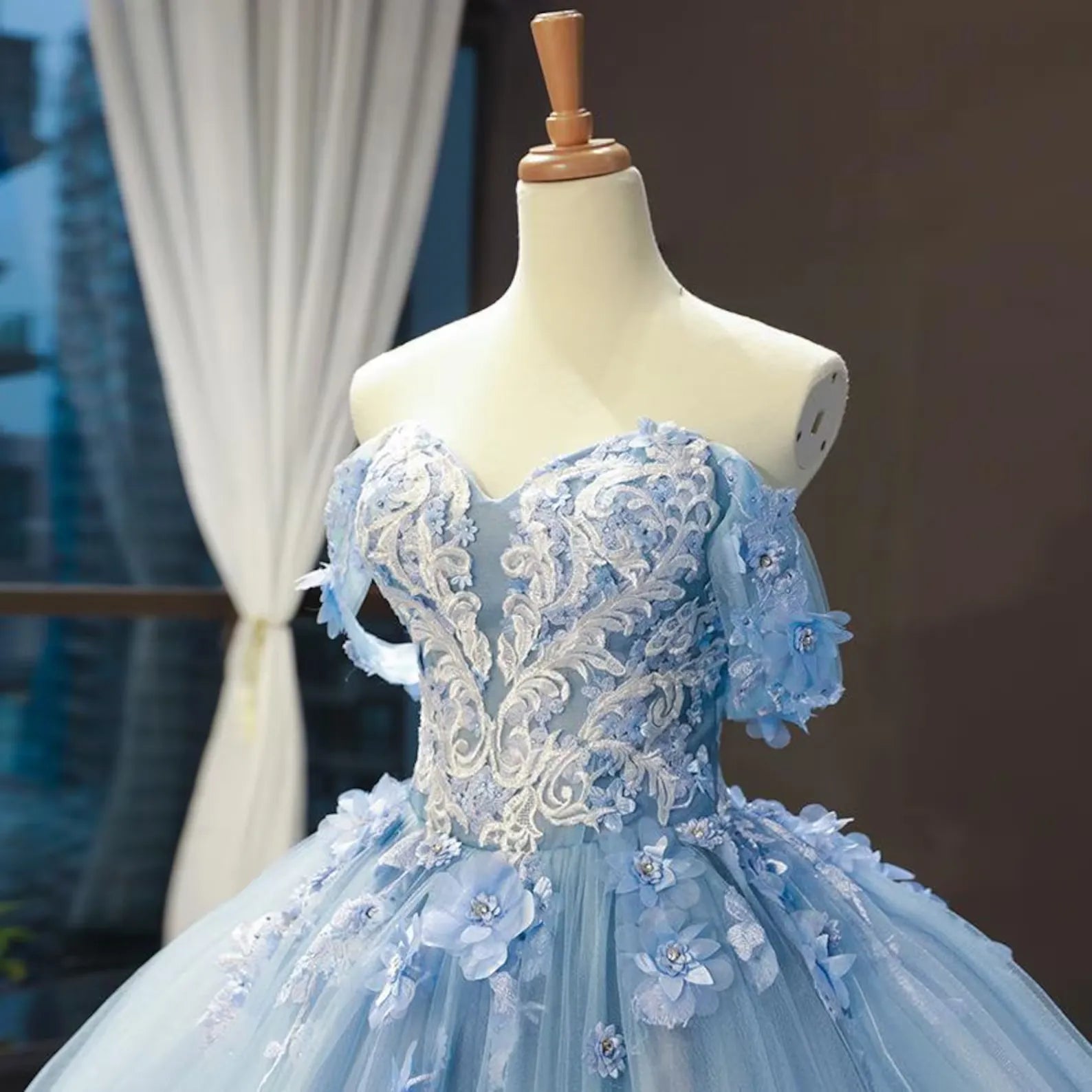 Beautiful Ball Gown Off-The-Shoulder Floral Applique Tulle Light Blue Prom Dress With Train