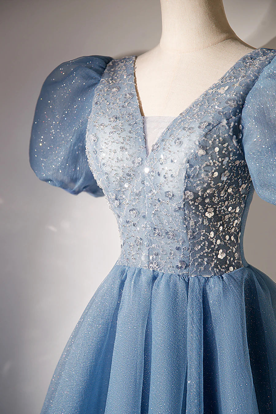 Beautiful Blue Tulle Sequins A-line V-neck Short Sleeve Short Prom Dress Homecoming Dress