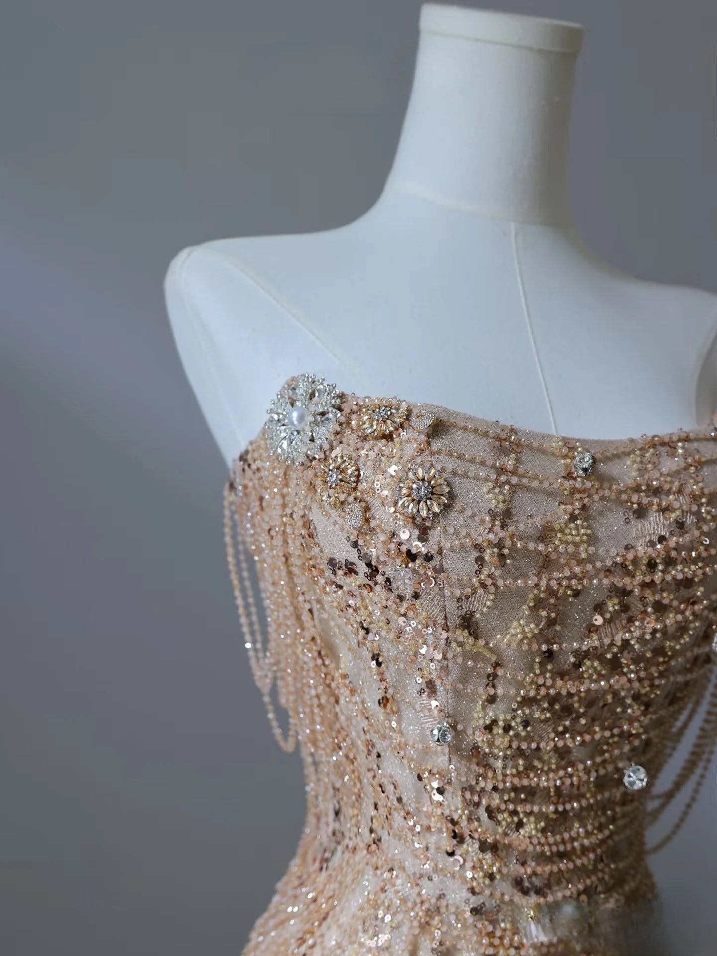 Beautiful Gold Sequin Beaded Mermaid Strapless Long Prom Dresses Formal Evening Dress