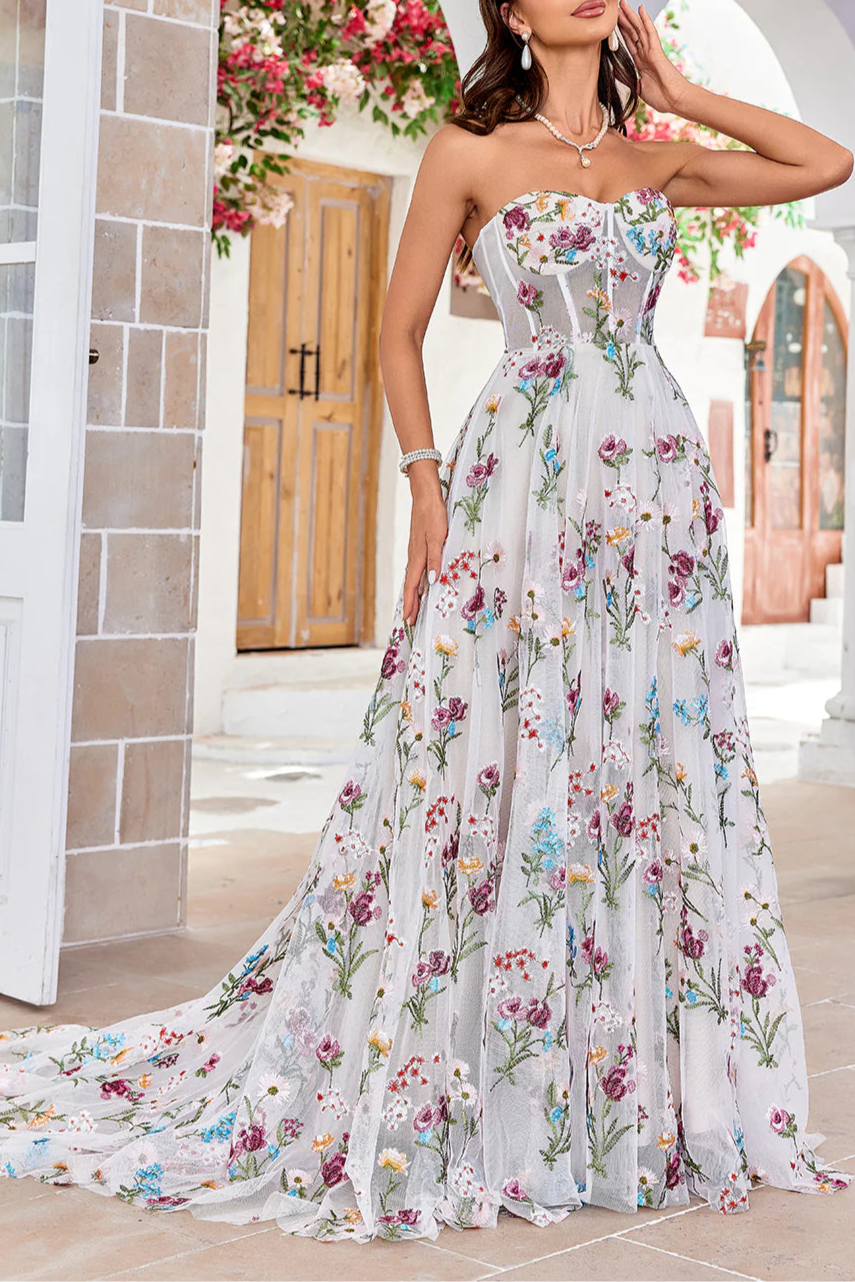 Beautiful Ivory A Line Sweetheart Neck Long Wedding Dress with Embroidery