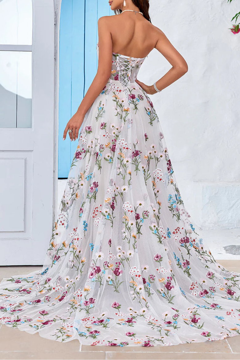 Beautiful Ivory A Line Sweetheart Neck Long Wedding Dress with Embroidery