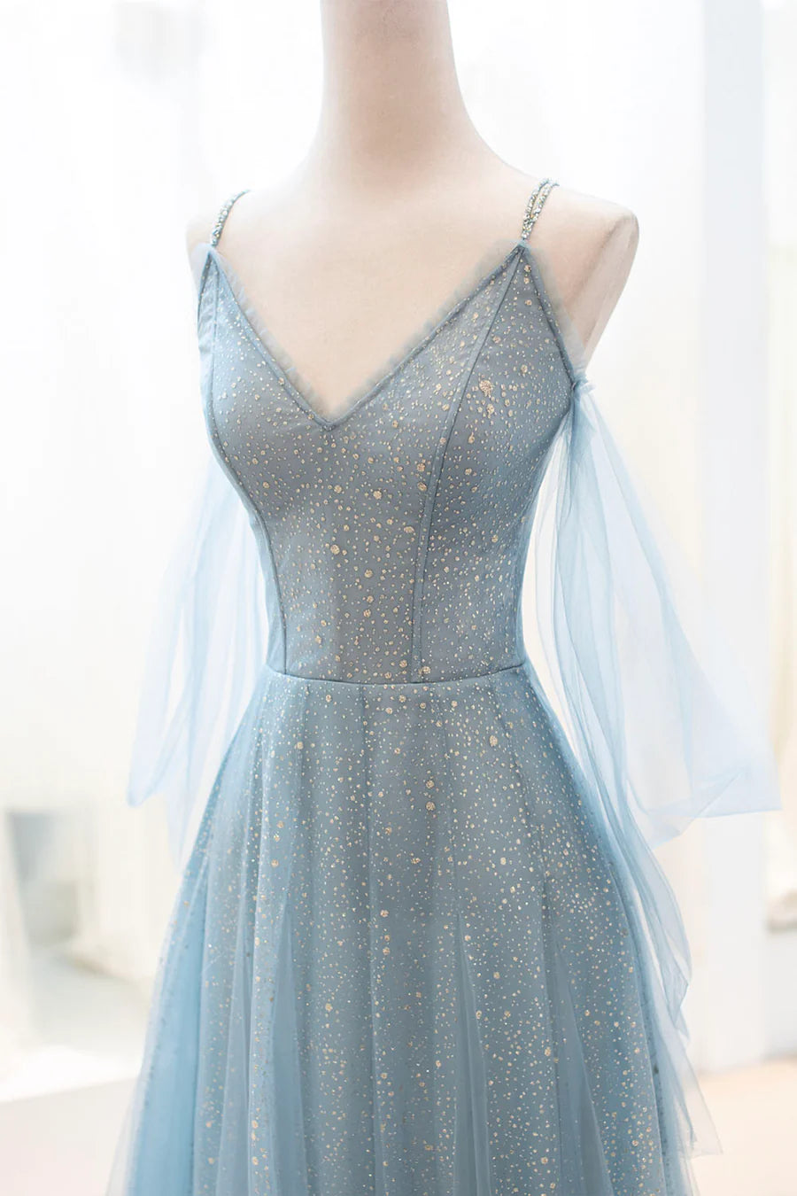 Beautiful V-Neck Spaghetti Strap Beaded Sequins Tulle Blue Long Prom Dress