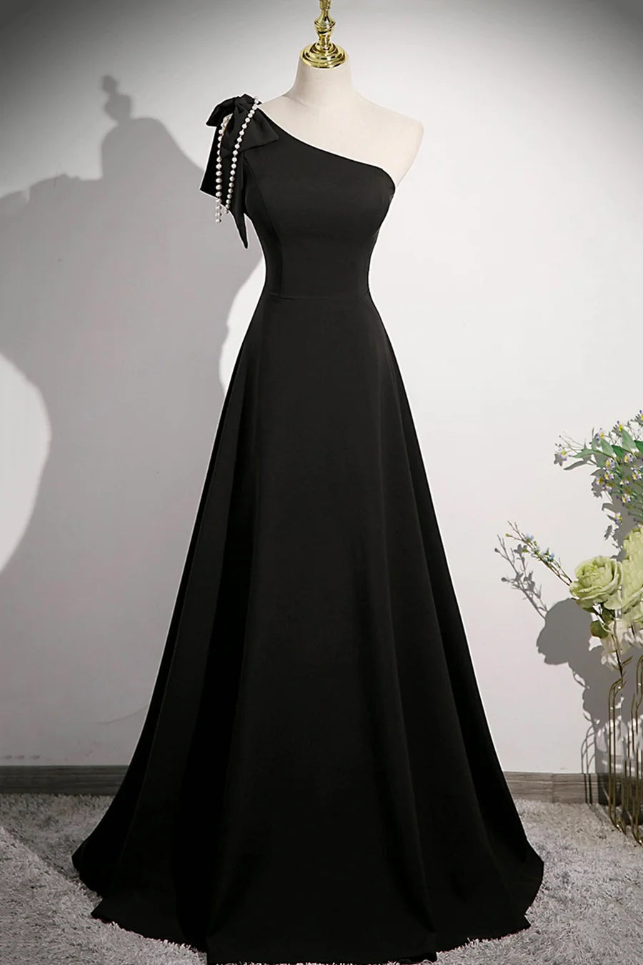 Black A-Line Long Prom Dress Simple One Shoulder Beaded With Bow Floor Length Party Dress