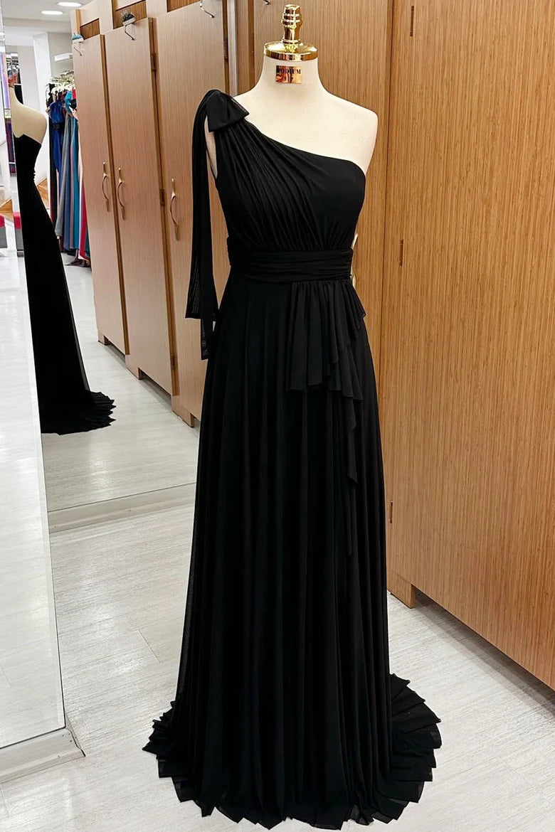 Black Chiffon One-Shoulder Bow Strap A-Line Bridesmaid Dresses