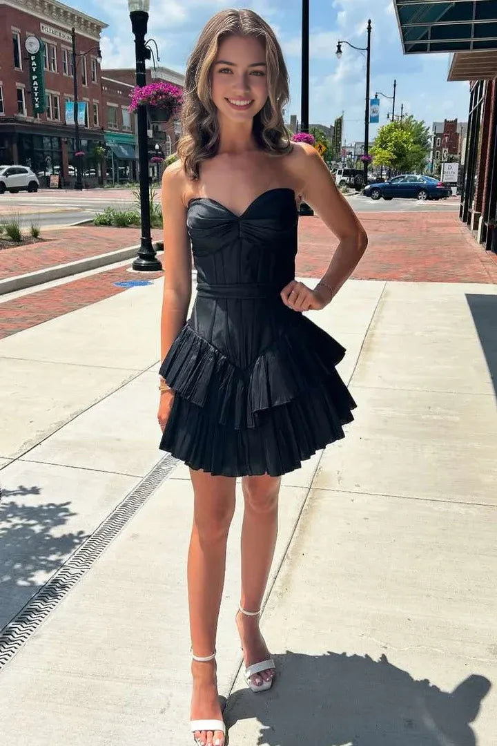 Black Satin Sweetheart Collar Strapless A-Line Layered Sleeveless Pleated Short Homecoming Dress