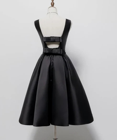 Black Satin With Bow Knee Length Round Neckline Short Party Dress Prom Dress