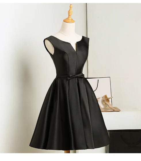 Black Short A-line V-neckline Knee Length Party Dress Homecoming Dress Prom Dress