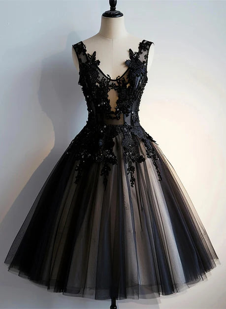 Black V-neckline Tulle with Lace Hollow Short Party Dress Homecoming Dress