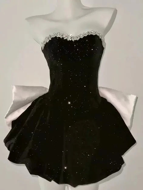 Black Velvet A-line Strapless Short Beaded  With Bow Party Dress Homecoming Dress