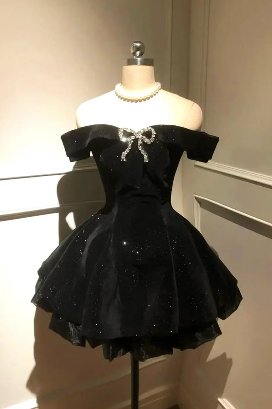Black Velvet Tulle Sequins Short A-Line Prom Dress Lovely Off the Shoulder Party Dress