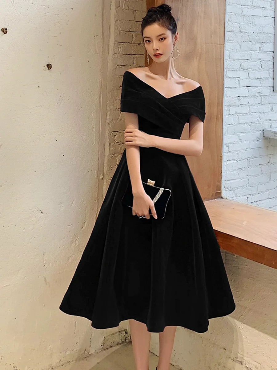 Black Velvet V-Neck A-line Knee Length Prom Dress Evening Party Dress