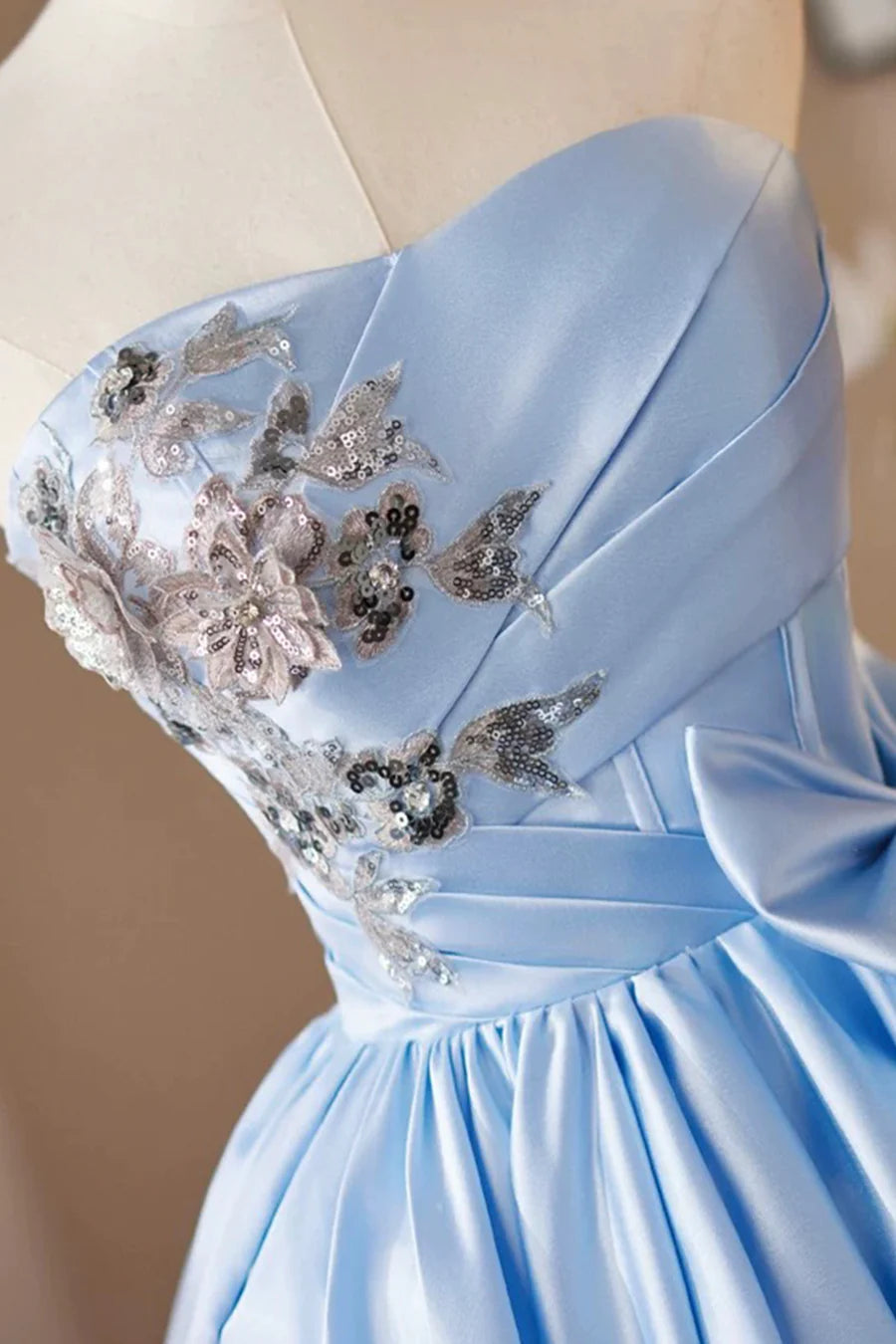 Blue Satin Sequins Strapless Short Homecoming Dress Lovely A-Line Evening Party Dress With Bow