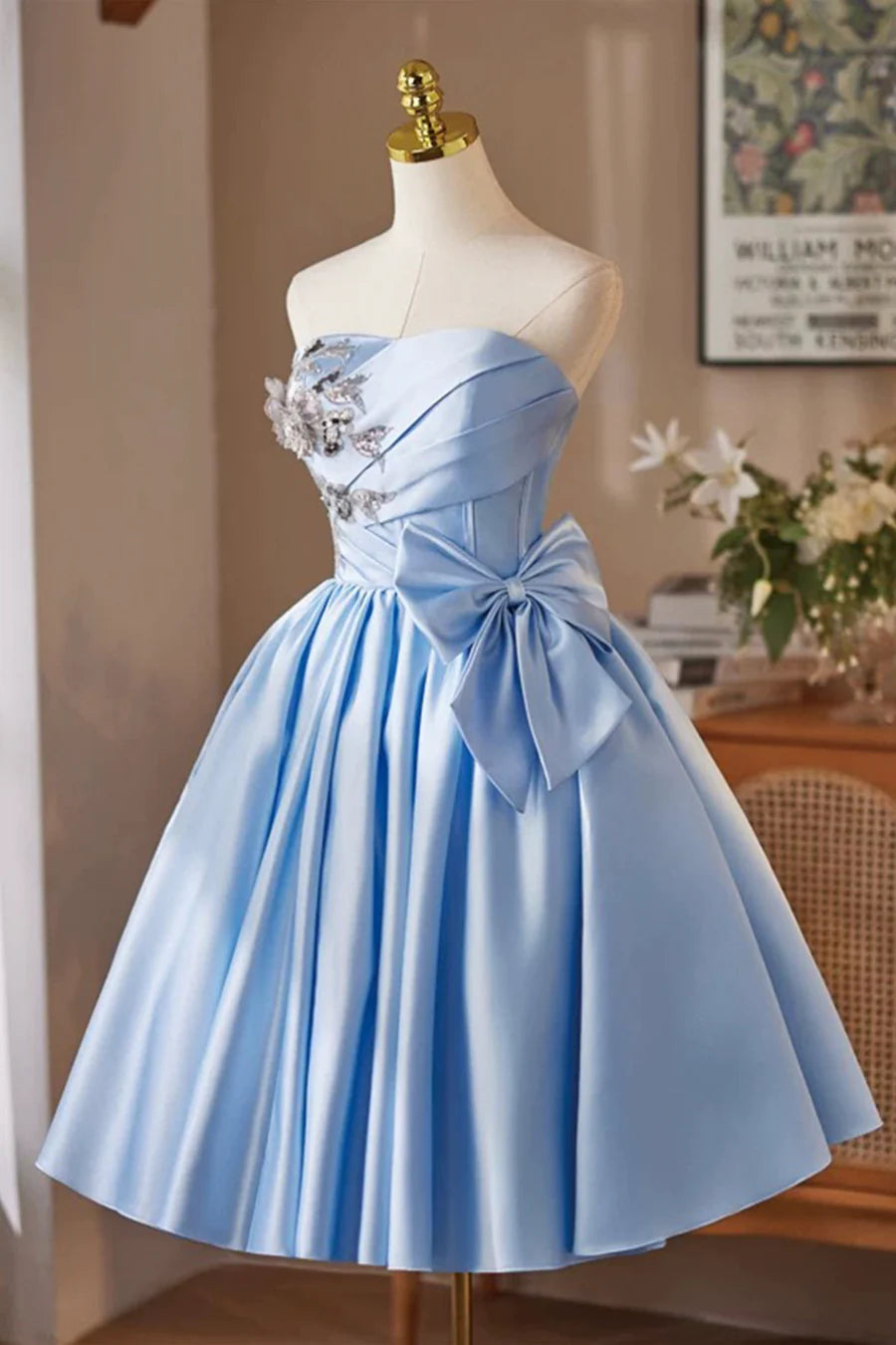 Blue Satin Sequins Strapless Short Homecoming Dress Lovely A-Line Evening Party Dress With Bow