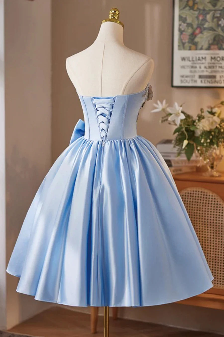 Blue Satin Sequins Strapless Short Homecoming Dress Lovely A-Line Evening Party Dress With Bow