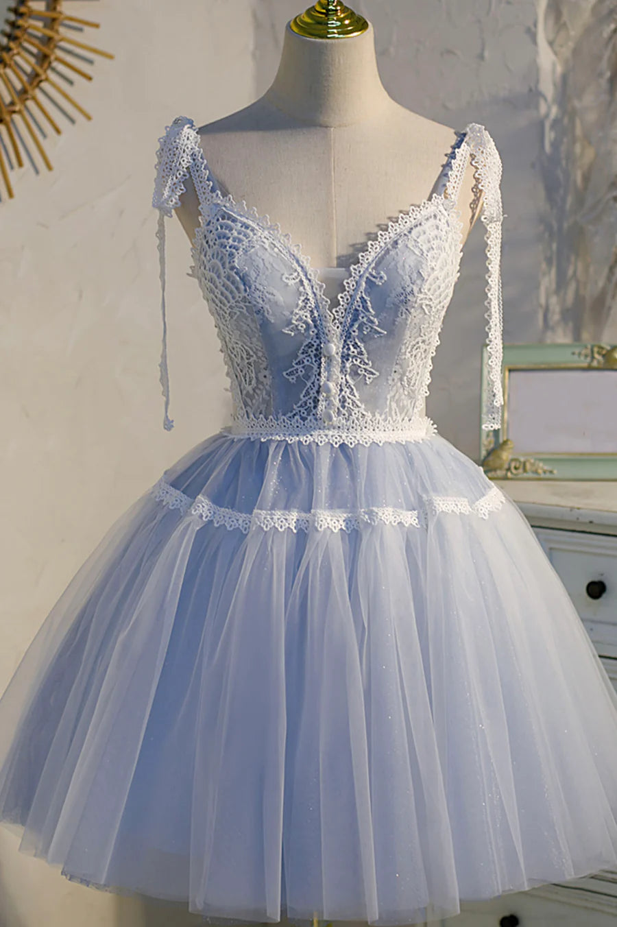 Blue Tulle Lace V Neck Spaghetti Strap A-Line Short Prom Dress Cute Homecoming Party Dress