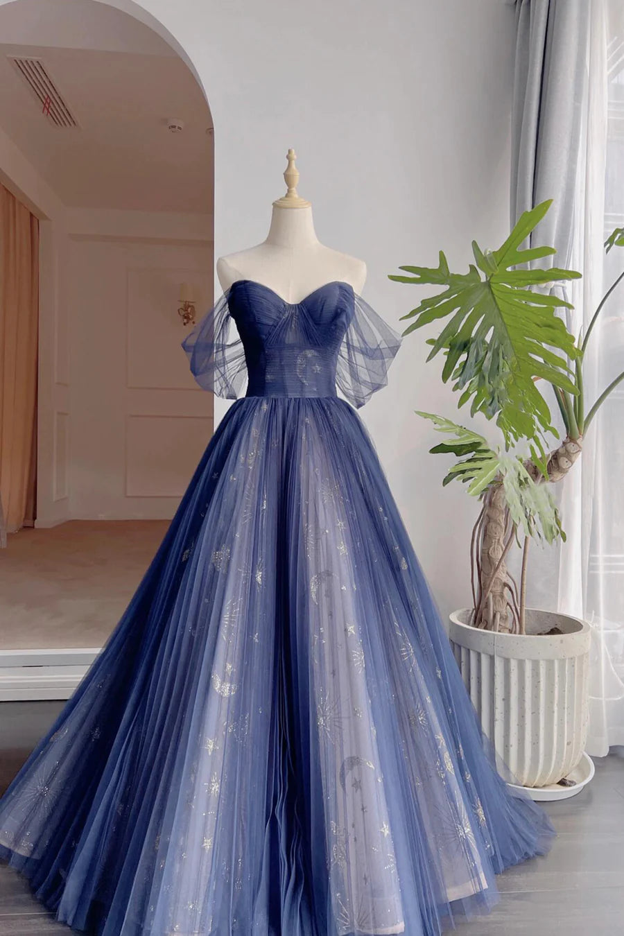 Blue Tulle Sweetheart Neck Pleated Off the Shoulder Long Prom Dress Evening Party Dress